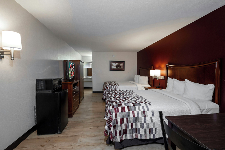 Bedroom 4, Red Roof Inn Dothan, Houston