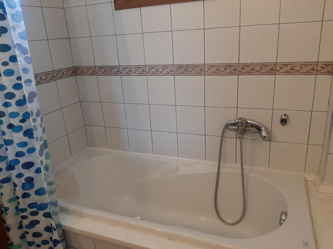 Bathroom 3, Gi Ga Mar, Central Macedonia