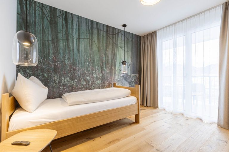 Room 4, Ofs_e_superiorfw_2sz_m.b._fis_6, Landeck