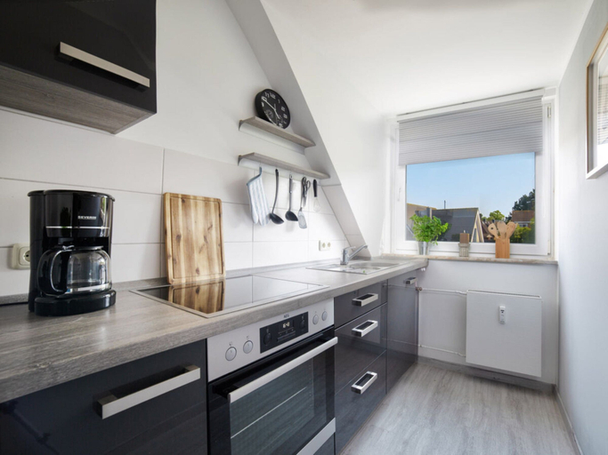 Private kitchen 2, Holiday Apartment With 2 Bedrooms, Ostholstein