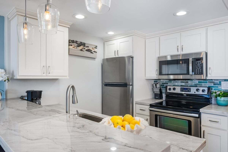 Interior 3, Summer Sale! Direct Beachfront Views Remodeled Studio - Lahaina Shores 215, Maui