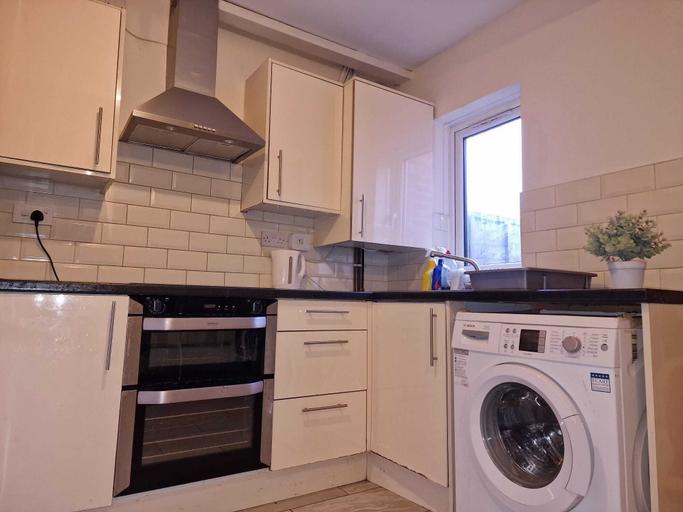 Private kitchen, Nice Living Serviced Accommodations, Birmingham