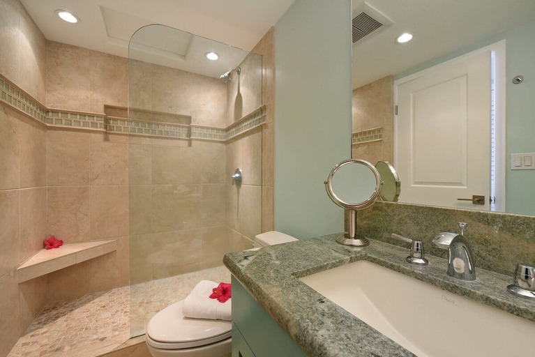 Interior 5, Spacious 2BD Condo wAC Ocean Views Pool - Kaanapali Shores 613, Maui