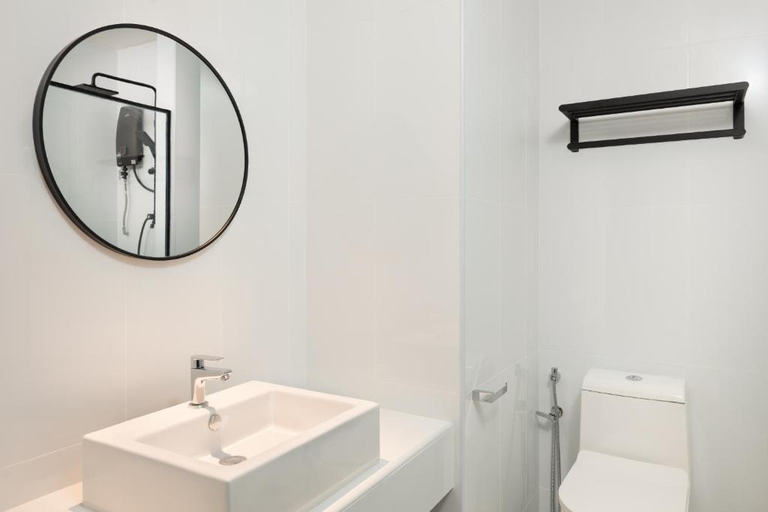 Bathroom 5, Quest Hotel Midport Port Dickson, Port Dickson