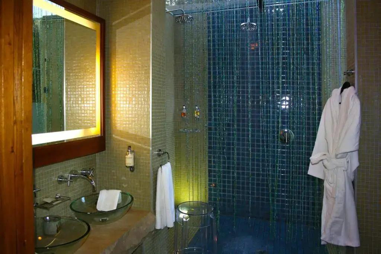 Bathroom 4, Forum Homini Boutique Hotel, West Rand
