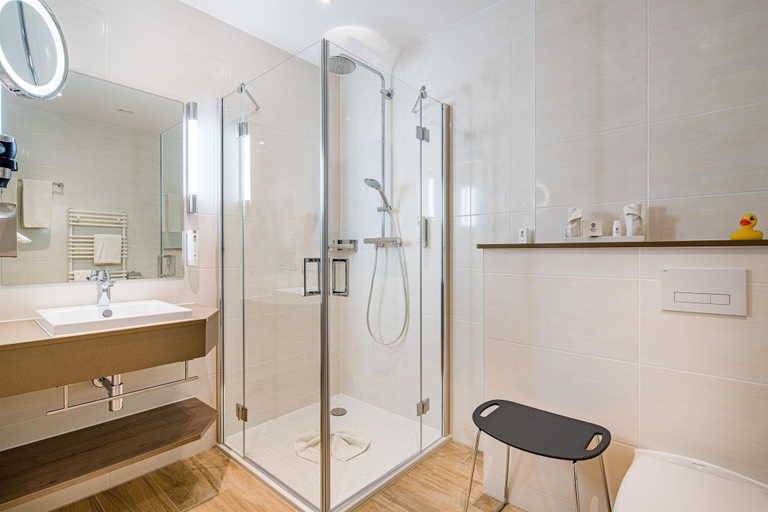 Bathroom 5, Best Western Plus Kurhotel an der Obermaintherme, Lichtenfels