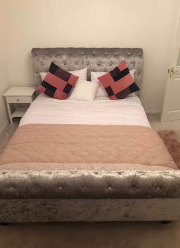 Room 3, Apartment Sleeps 3 With Wifi, West Dunbartonshire