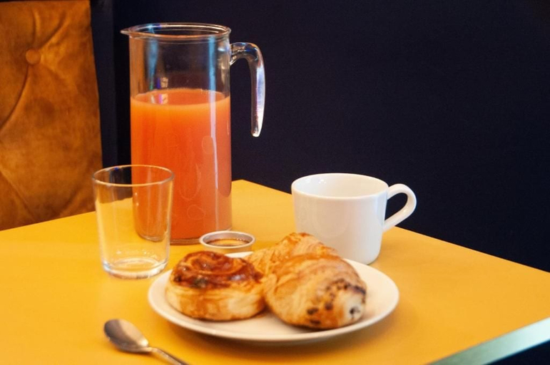 Food & Drinks 5, Hotel Petit Saint Honoré, Paris