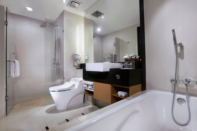 Bathroom, Grand City Hall Medan, Medan
