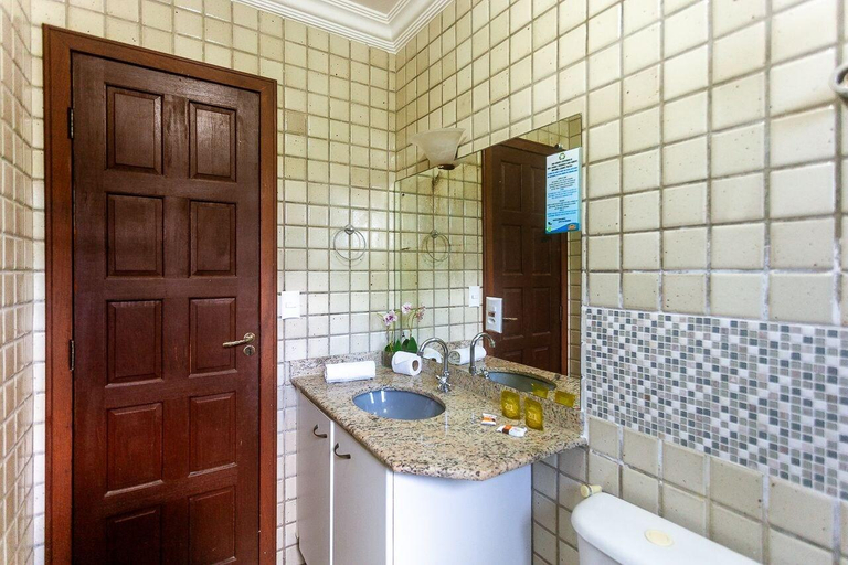 Bathroom 4, Castelo Beach Hotel, Natal
