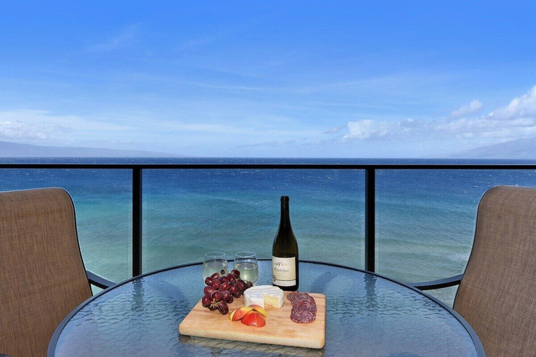 Primary image, Luxury Beachfront 1BR Stunning Panoramic Views - Mahana 1008, Maui