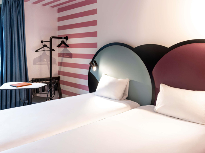 Bedroom 2, ibis Styles Paris Saint Denis Pleyel, Seine-Saint-Denis