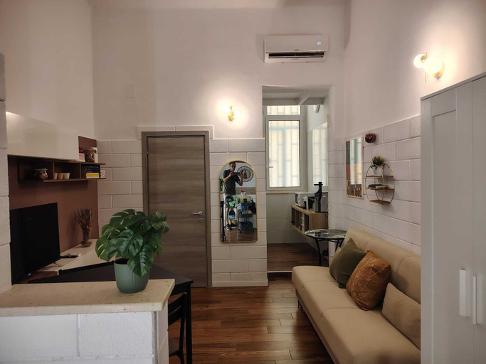 Living area 2, Sonnino 90, Bari
