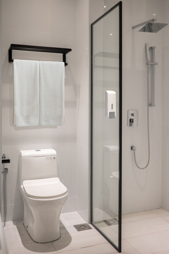 Bathroom 5, Quest Hotel Midport Port Dickson, Port Dickson