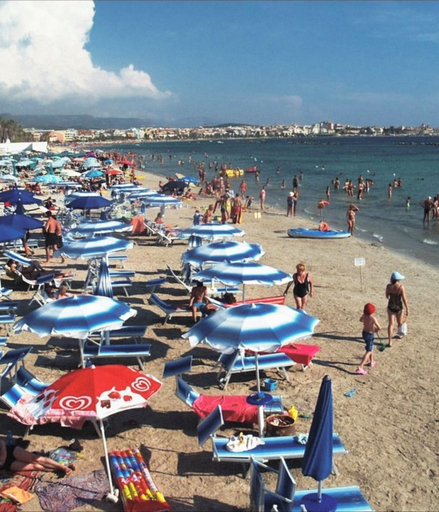 Beach 5, Charming Rina Sea Studio Apartment-central Air-con & Wifi Sleeps 2 Persons, Sassari