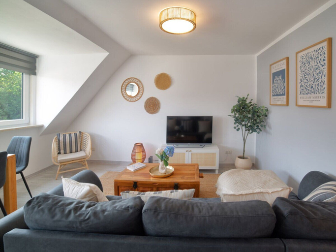 Living area 3, Holiday Apartment With 2 Bedrooms, Ostholstein