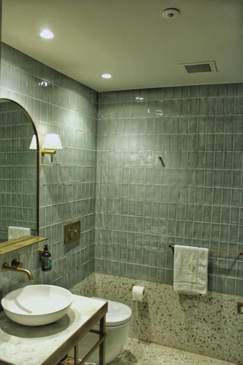 Bathroom 3, The Bowral Hotel, Wingecarribee