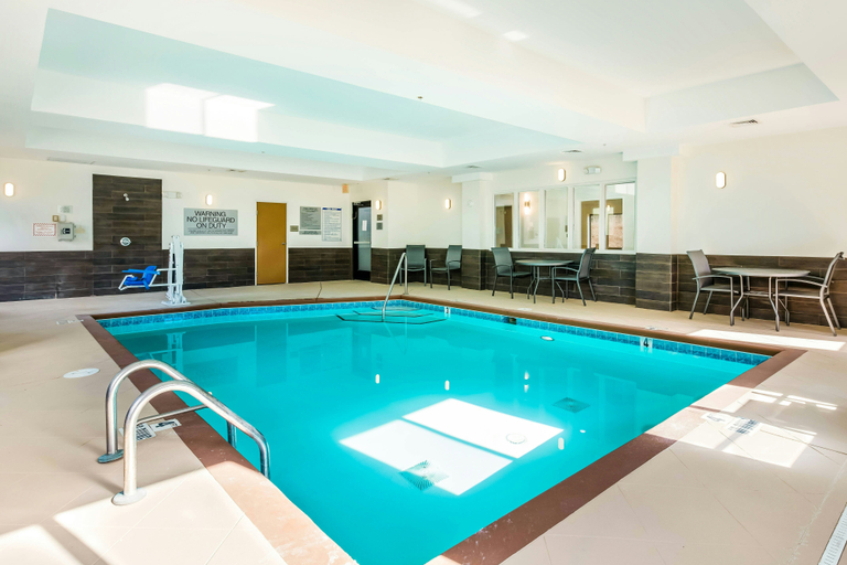 Sport & Beauty, Fairfield Inn Suites Greensboro Coliseum Area, Guilford