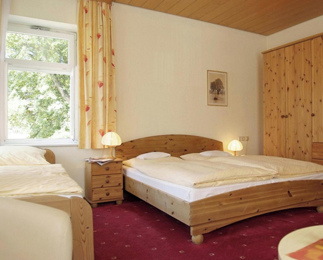 Bedroom 3, Hotel-Gasthof Rödertor, Ansbach