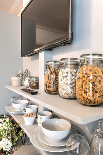 Food & Drinks 5, April House Weybridge - Boutique Guesthouse, Surrey