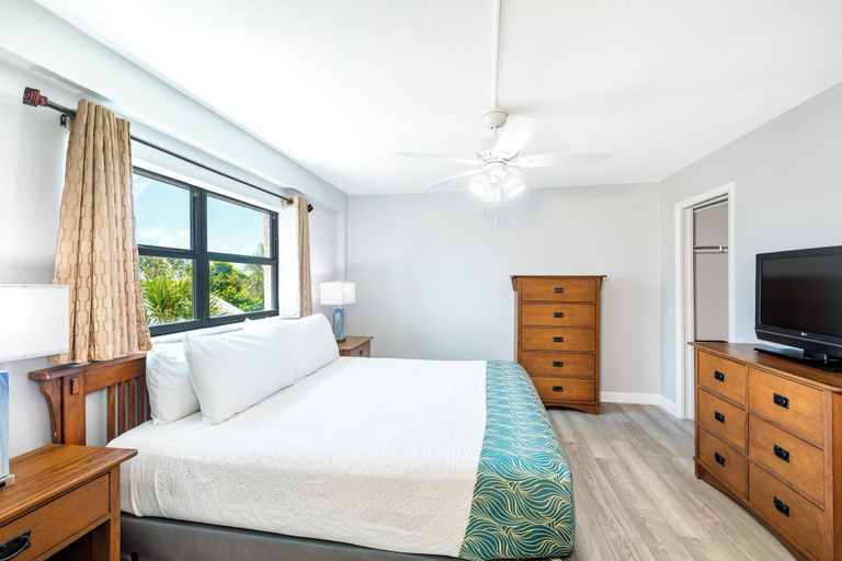 Room 5, All Seasons Resort, Pinellas