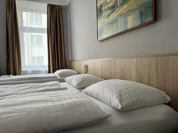 Bedroom 4, Hotel-Pension Kieler Hof, Hamburg