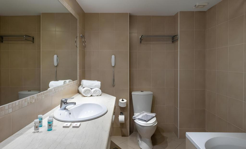Bathroom 5, Marilena Hotel - All inclusive, Crete