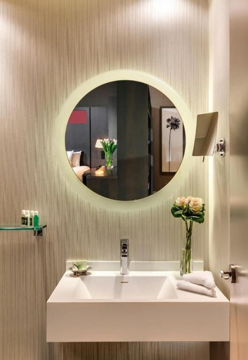 Bathroom 3, Dominion Grand Suites Toronto, Toronto