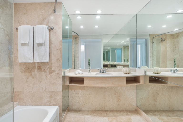 Bathroom 5, Grand Beach Hotel, Miami-Dade