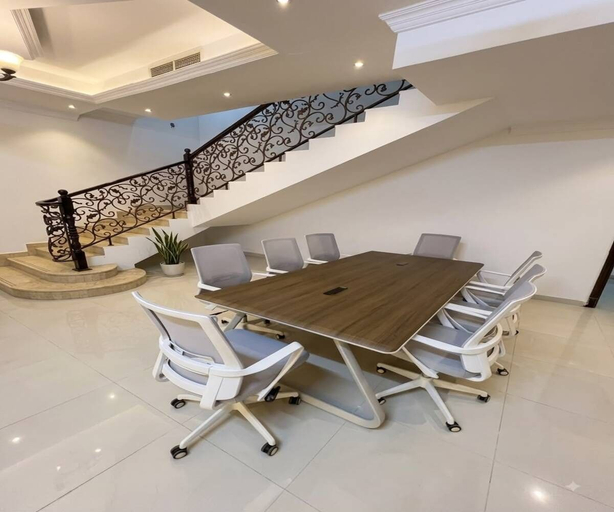 Dining 3, Luxury Villa Best place in Jafliya, Dubai