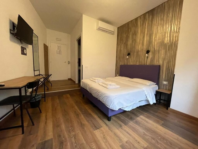 Bedroom 4, Luciano Licia Guest House, Roma
