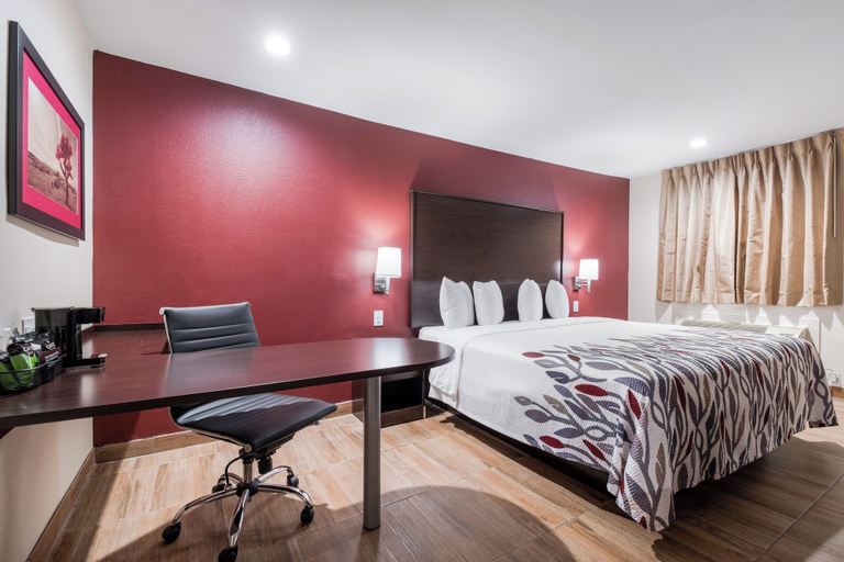 Bedroom 4, Red Roof Inn Houston – Spring North, Houston