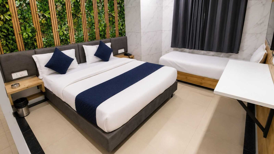 Room 4, Classic Hanspura Bus Terminal, Ahmadabad