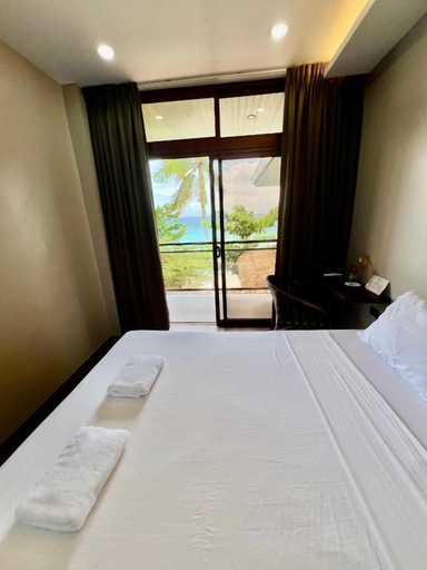 Room 2, Seajour Beach Resort, Ginatilan