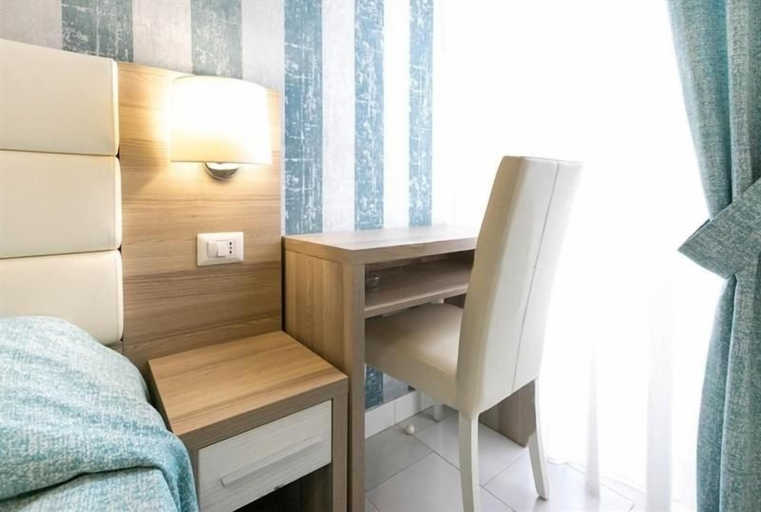 Bedroom 3, Hotel Principe, Rimini
