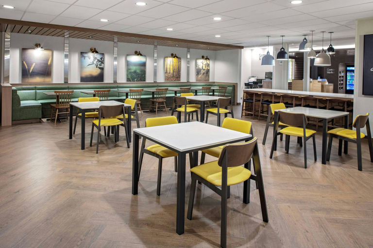 Food & Drinks, Fairfield Inn & Suites by Marriott Indianapolis Greenfield, Hancock