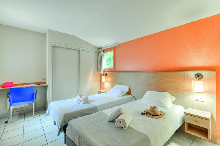 Bedroom 3, SOWELL HÔTELS Les Jardins du Cap, Hérault