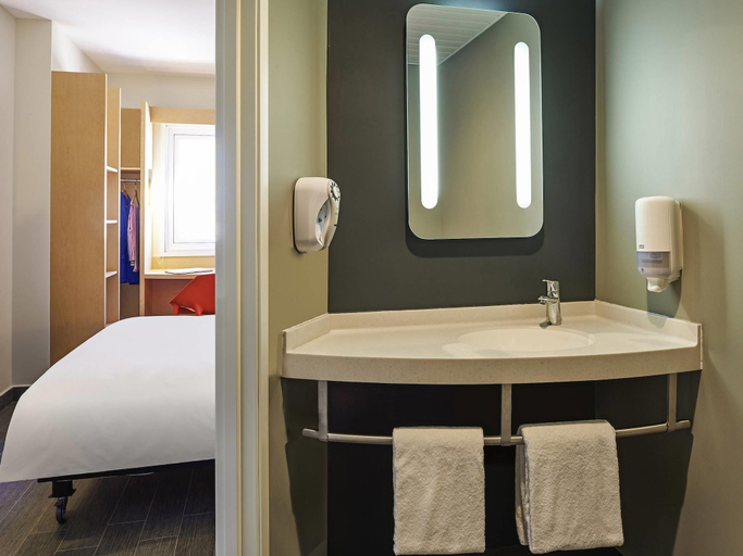 Bathroom 4, Ibis Culiacan, Culiacán