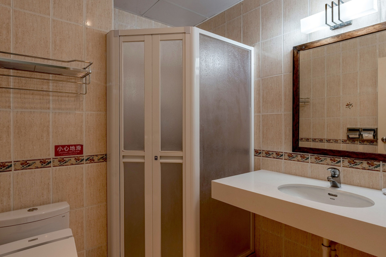 Bathroom 3, Ginkgo Hotel, Nantou