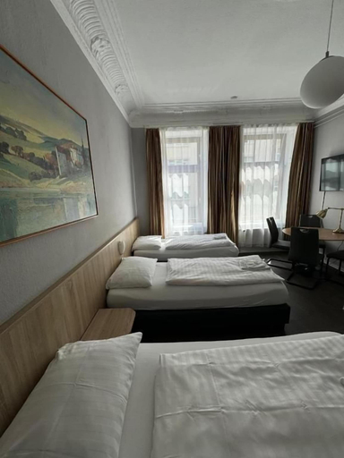 Bedroom 3, Hotel-Pension Kieler Hof, Hamburg