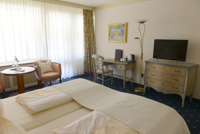 Bedroom 3, Sure Hotel by Best Western Rhoen Garden, Fulda