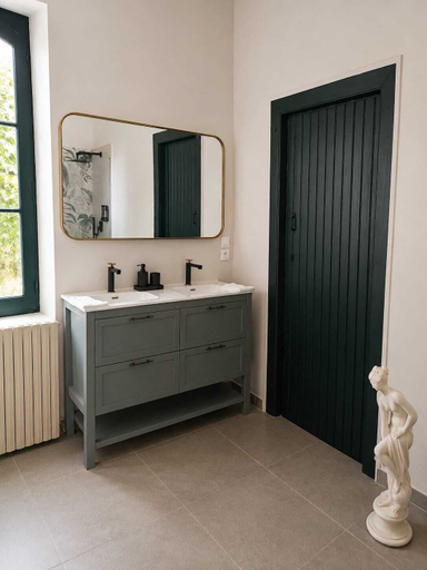 Bathroom 3, Domaine de Mathabiau, Tarn-et-Garonne