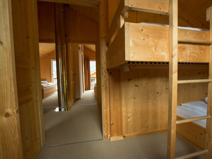 Room 2, Cabin in Annaberg With Swimming Pool, Hallein