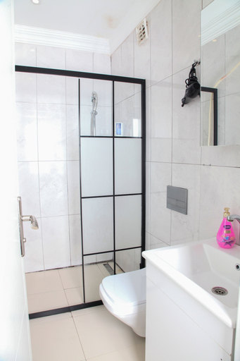 Bathroom 5, Garden Hill Hotel, Atasehir