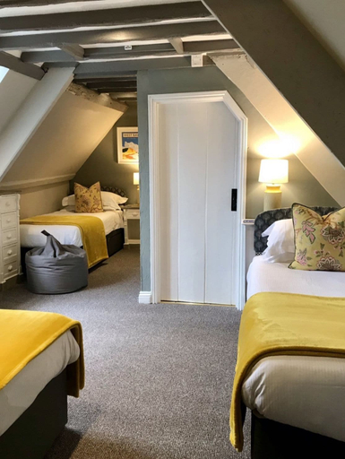 Bedroom 2, Bridge House Hotel Bridport, Dorset