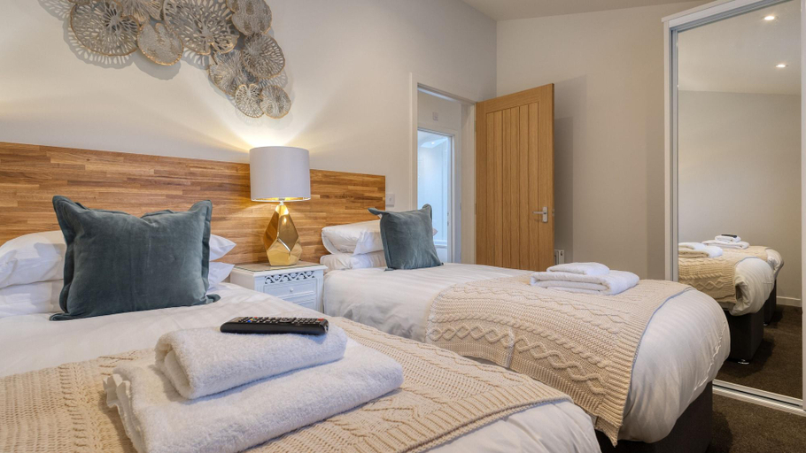 Bedroom 2, Balloch Park, Perthshire and Kinross