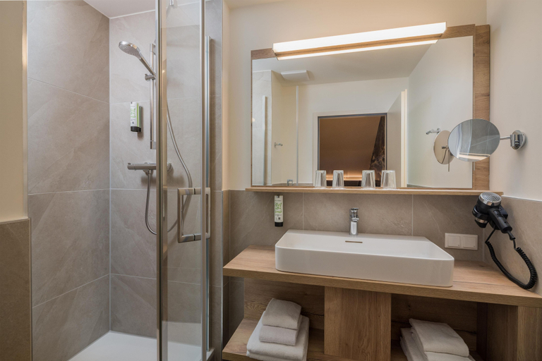 Bathroom 5, Best Western Hotel Muenchen Airport, Erding