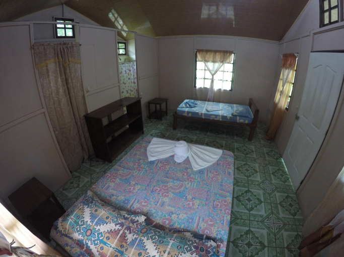 Bedroom 3, Jonny's cabins drake day, Osa