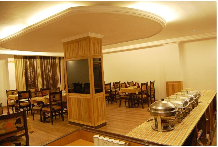 Food & Drinks, Lords Residency, Kullu