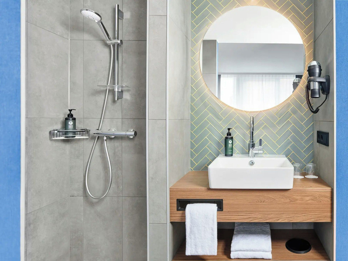 Bathroom 5, Hotel Erfurt-City, Erfurt